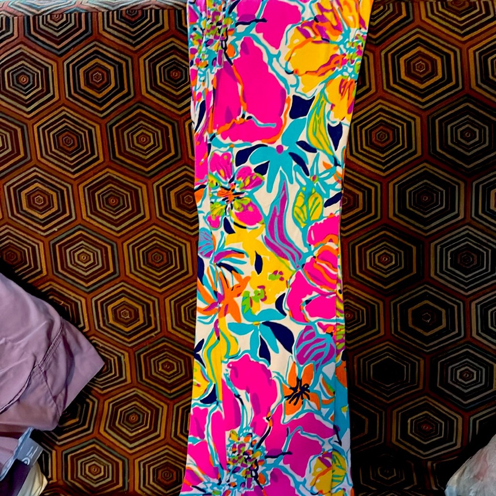 Women’s pants. Beautiful lily pulitzer pants. Size small.